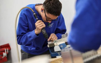 Habilitations Électriques : Une obligation légale, une protection vitale